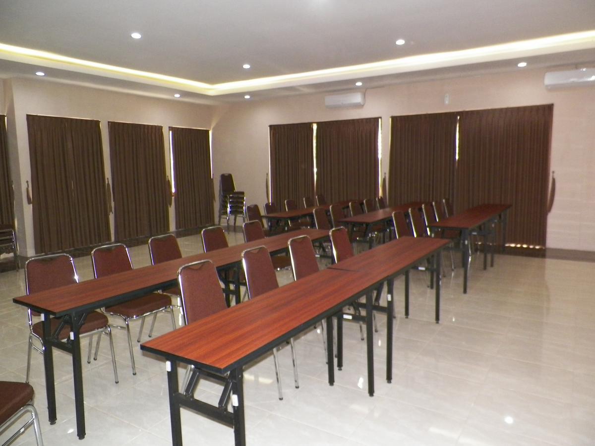 Akasa Hotel 칼리우랑 외부 사진
